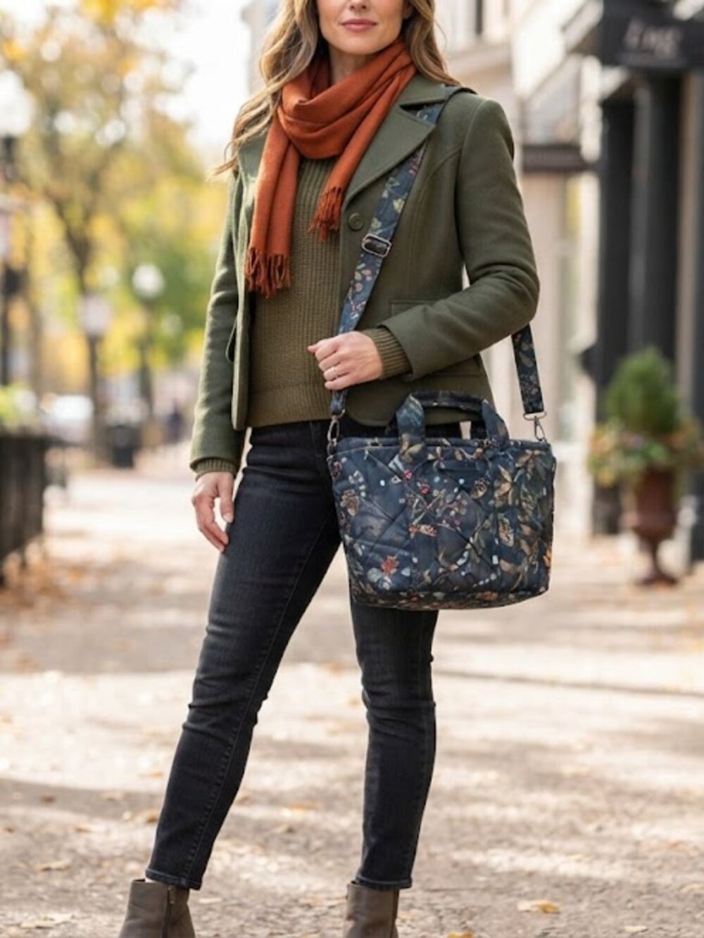 Brand New Lug Dory Crossbody Bag in Winter Holly